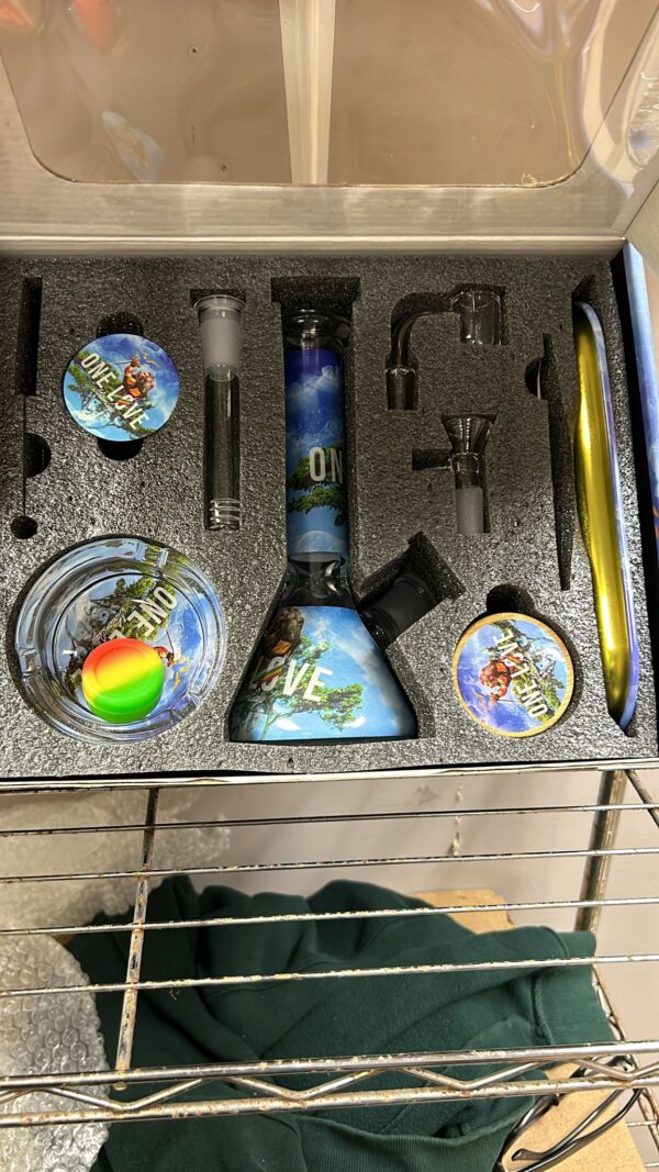 8 Inch Comic Series Smoking Glass Kit Gift Box - BDL-SI-AR-WP3413